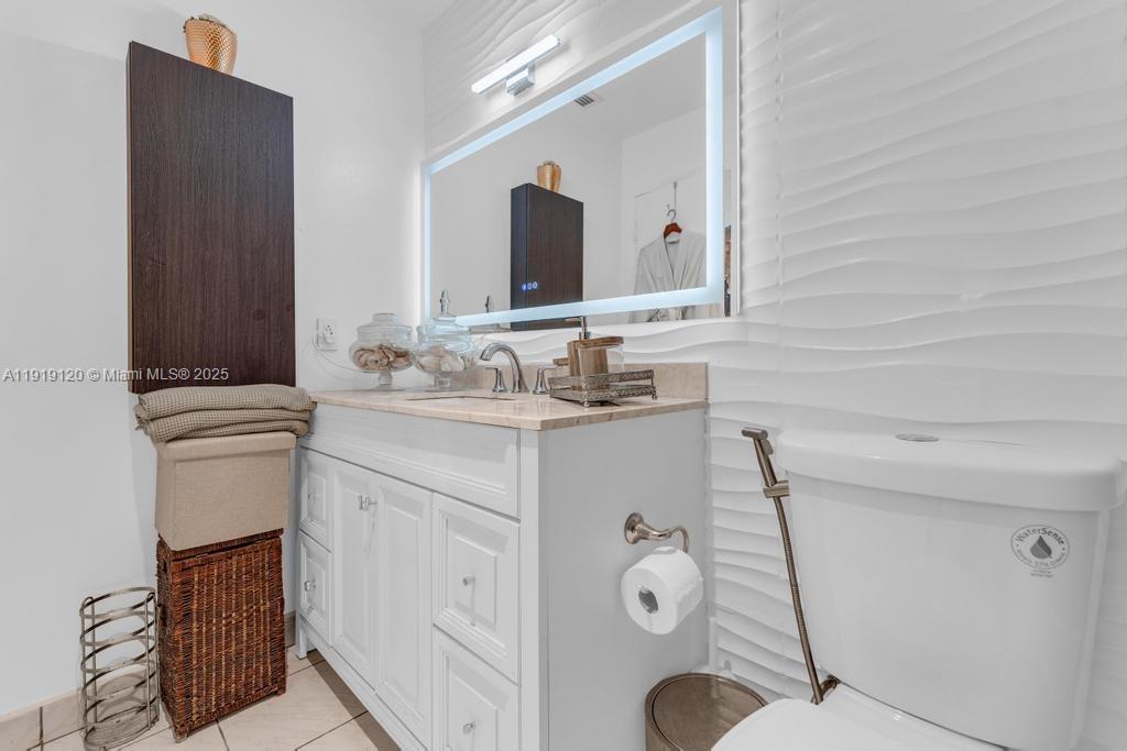 CENTRE COURT CONDO - Residential