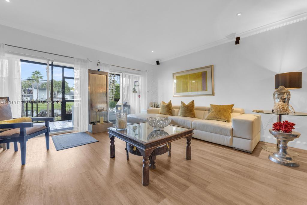 CENTRE COURT CONDO - Residential