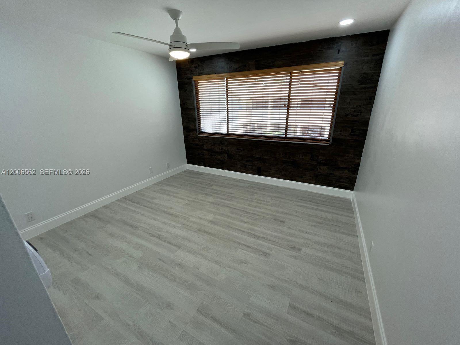 CYPRESS POINTE CONDO - Residential