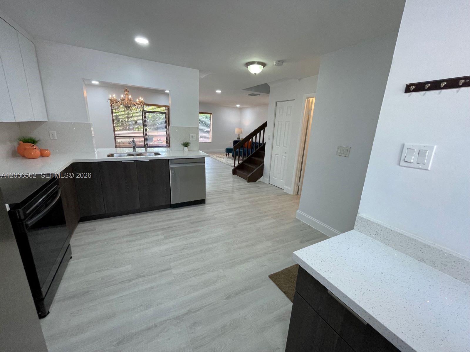 CYPRESS POINTE CONDO - Residential