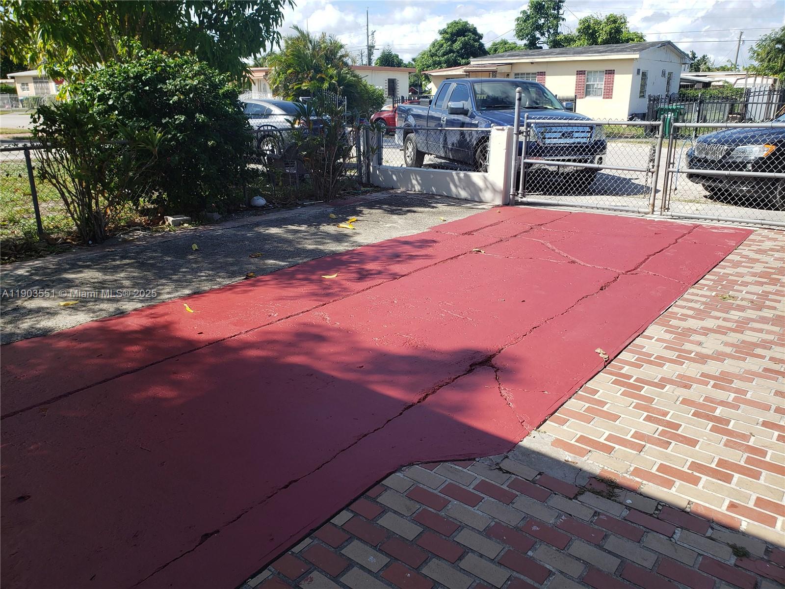 35 52 41 SUNSHINE VILLAGE - Residential Lease