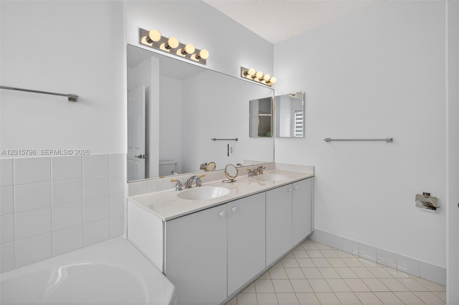DORAL NORTHEAST TOWNHOMES - Residential Lease
