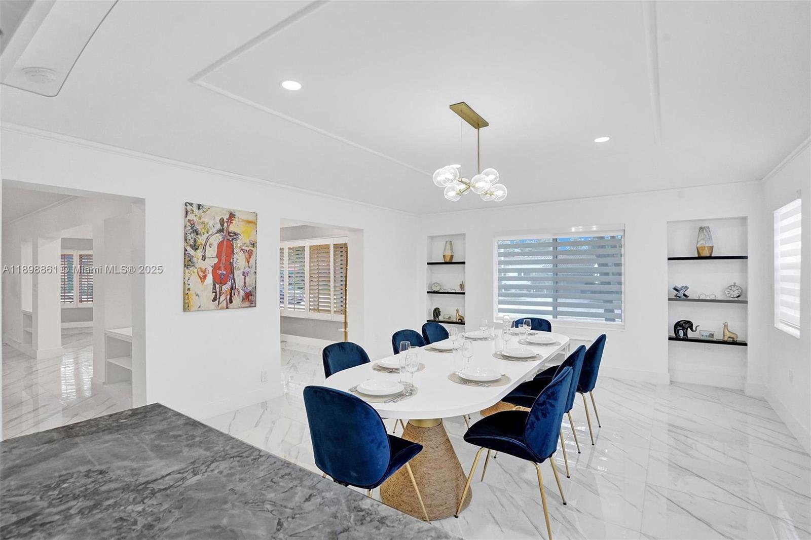 HOLLYWOOD LAKES SECTION - Residential