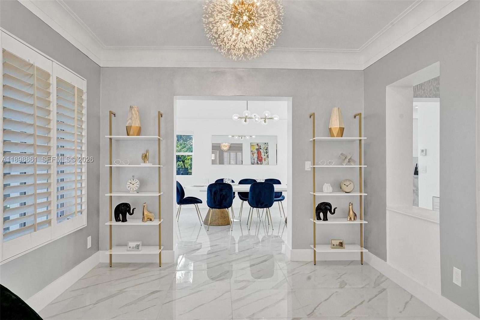 HOLLYWOOD LAKES SECTION - Residential