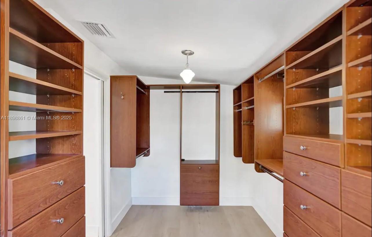 HOLLYWOOD LAKES SECTION - Residential