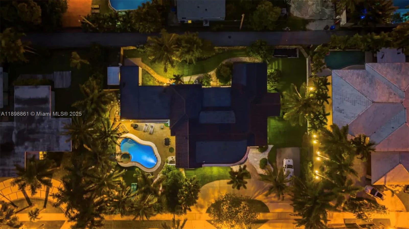 HOLLYWOOD LAKES SECTION - Residential