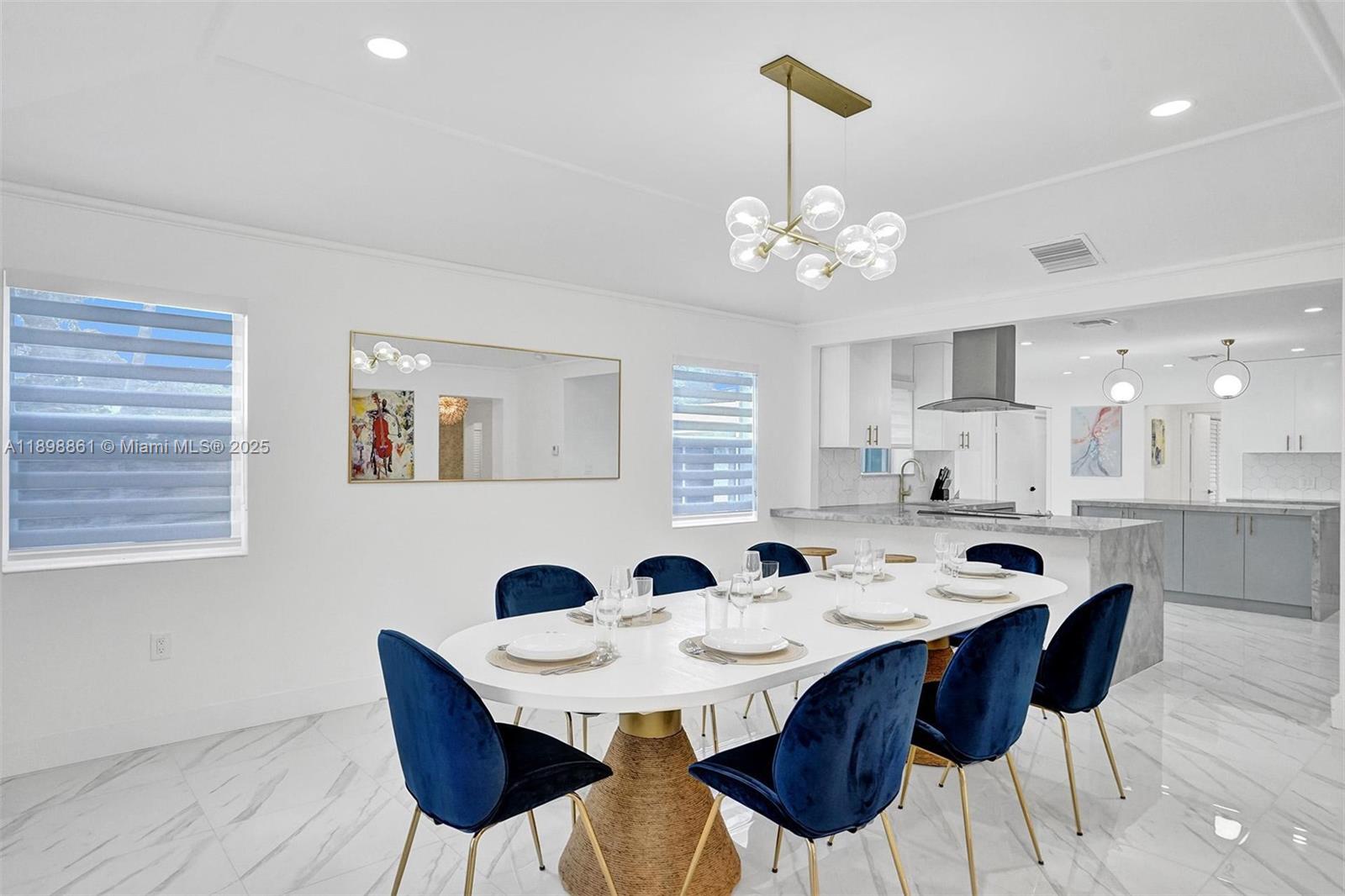 HOLLYWOOD LAKES SECTION - Residential