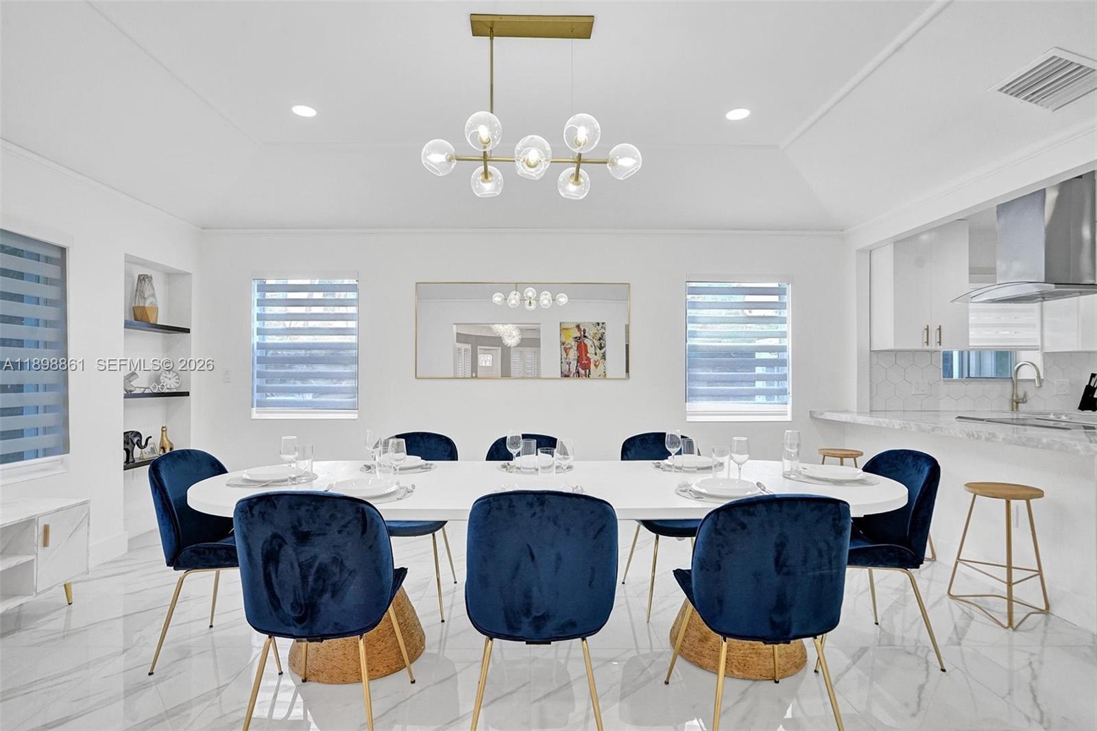 HOLLYWOOD LAKES SECTION - Residential