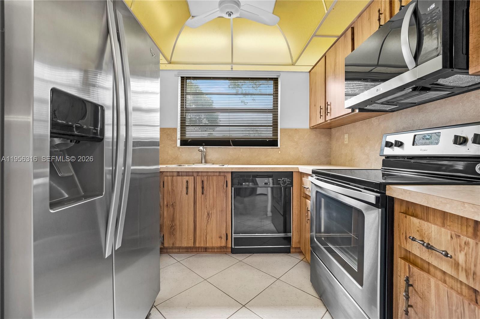 COLONY POINT 6 CONDO - Residential