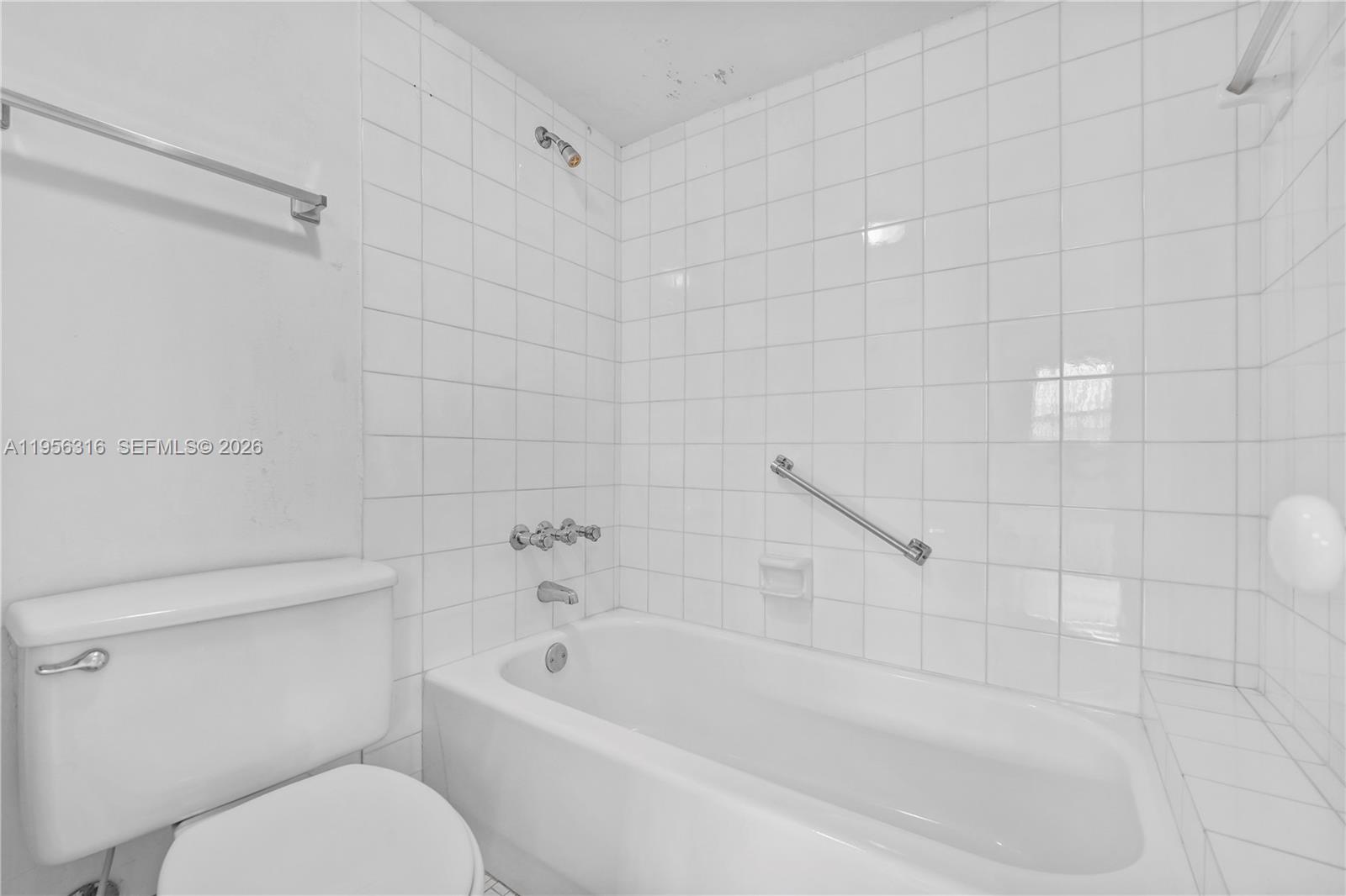 COLONY POINT 6 CONDO - Residential