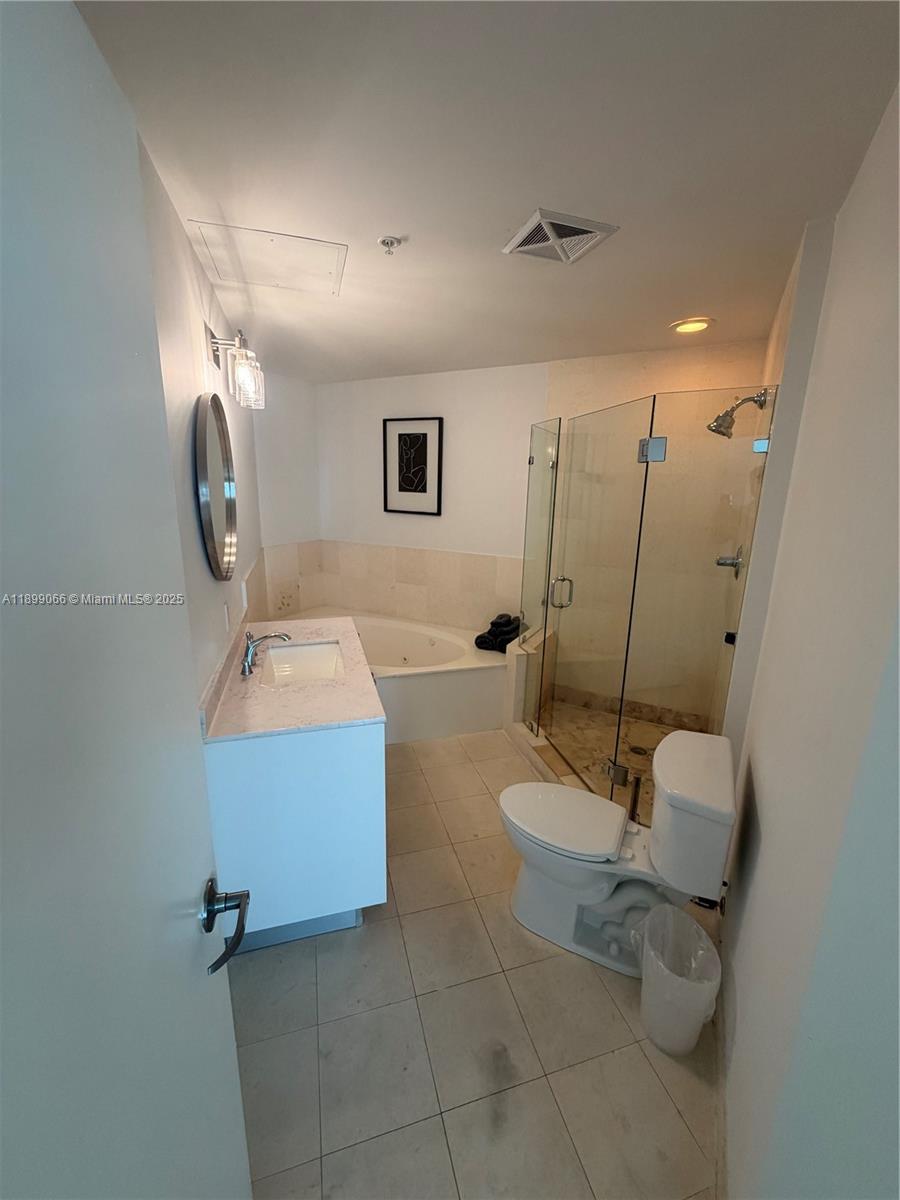 INFINITY AT BRICKELL COND - Residential Lease