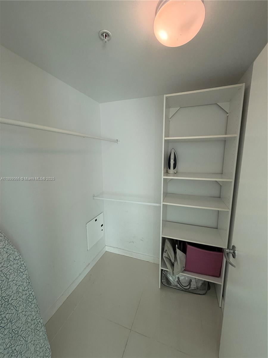 INFINITY AT BRICKELL COND - Residential Lease