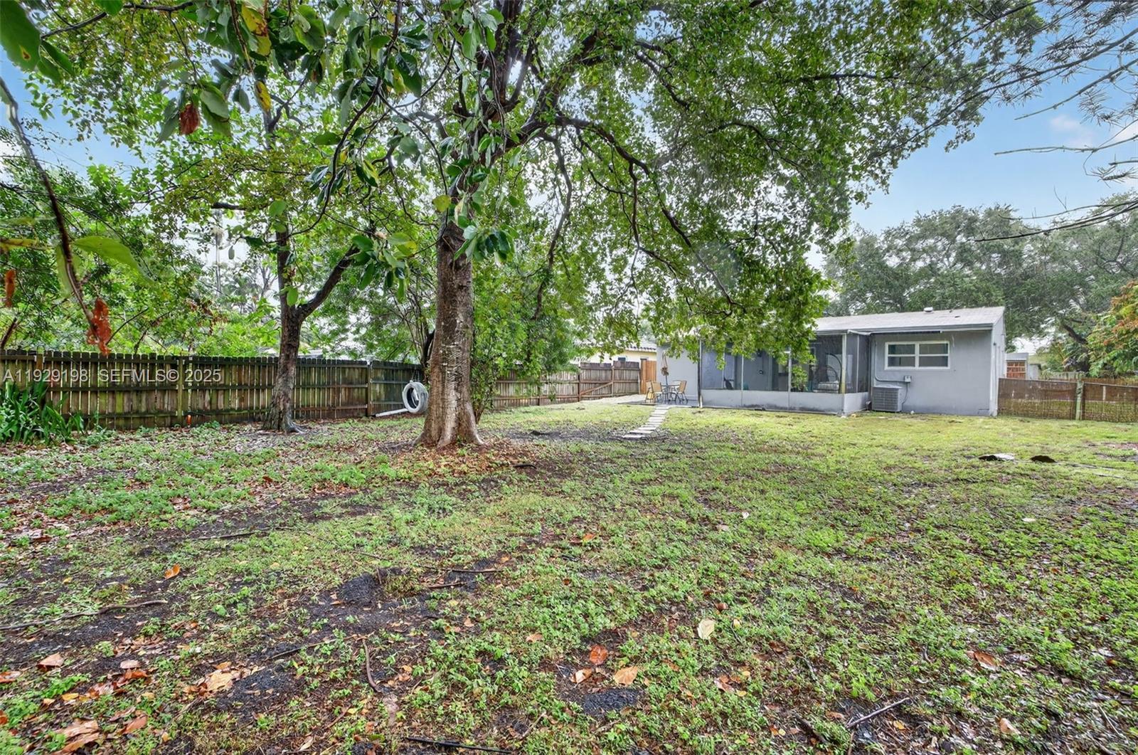 BROWARD HEIGHTS - Residential