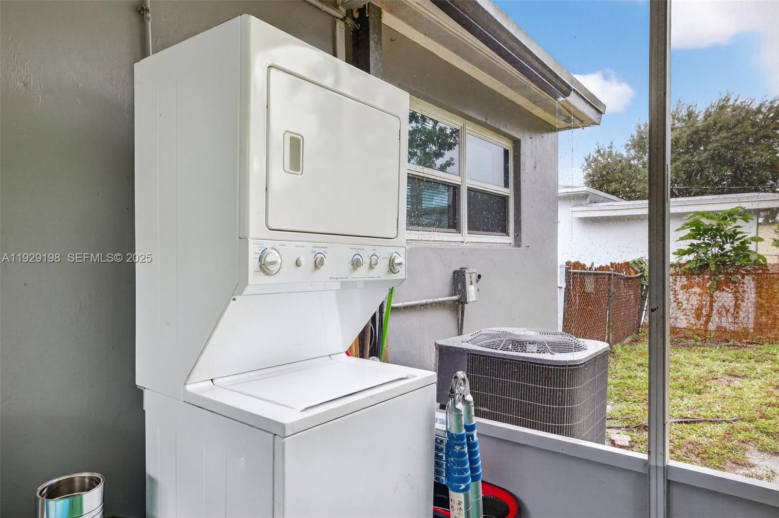 BROWARD HEIGHTS - Residential