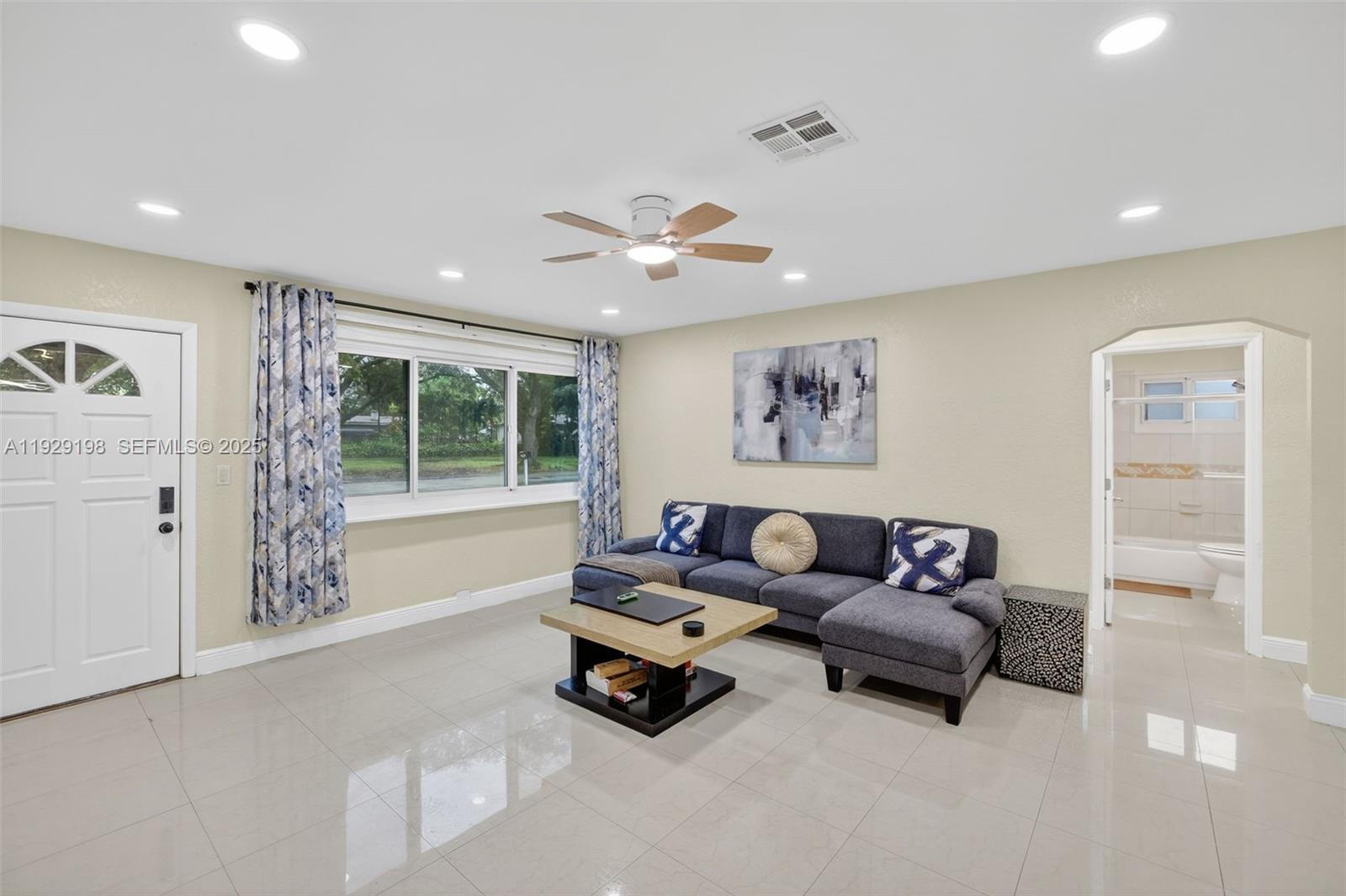 BROWARD HEIGHTS - Residential