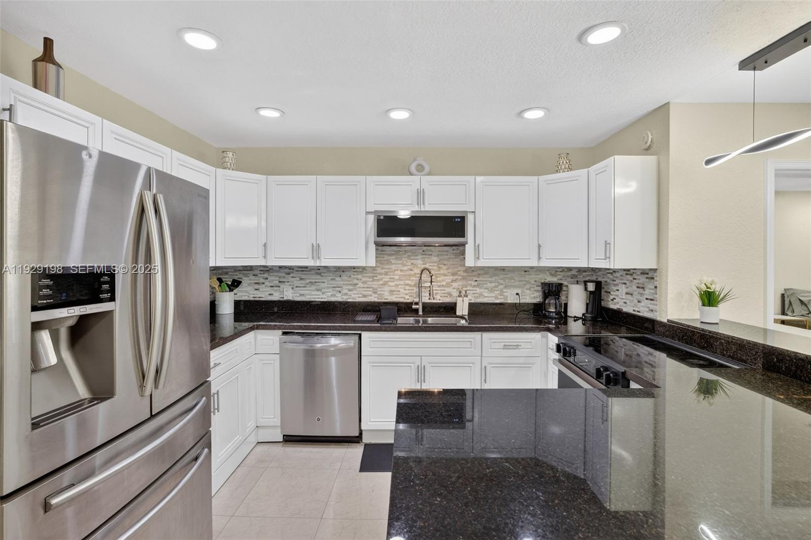 BROWARD HEIGHTS - Residential