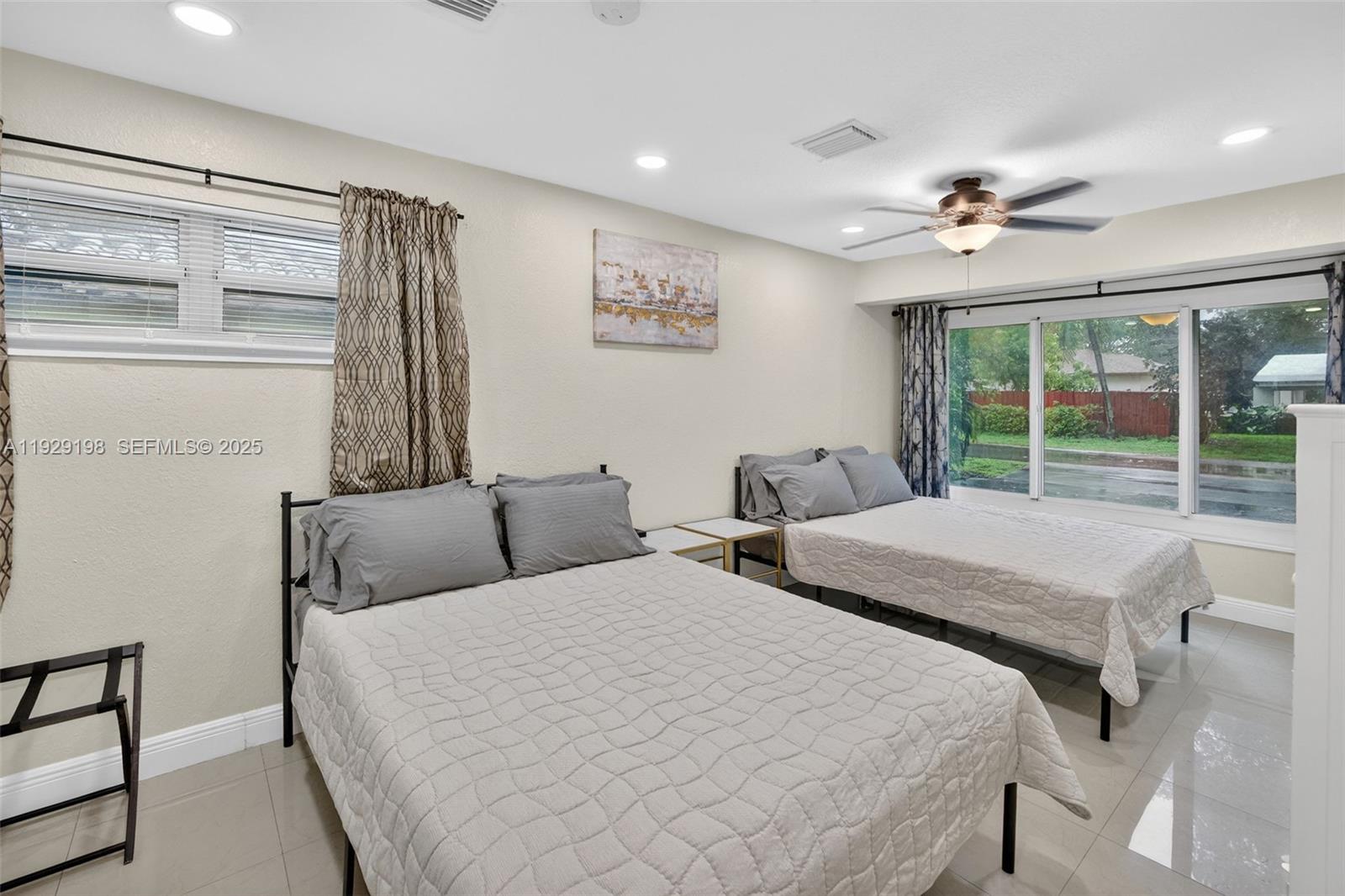 BROWARD HEIGHTS - Residential