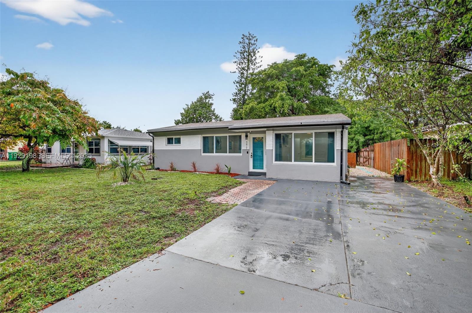 BROWARD HEIGHTS - Residential