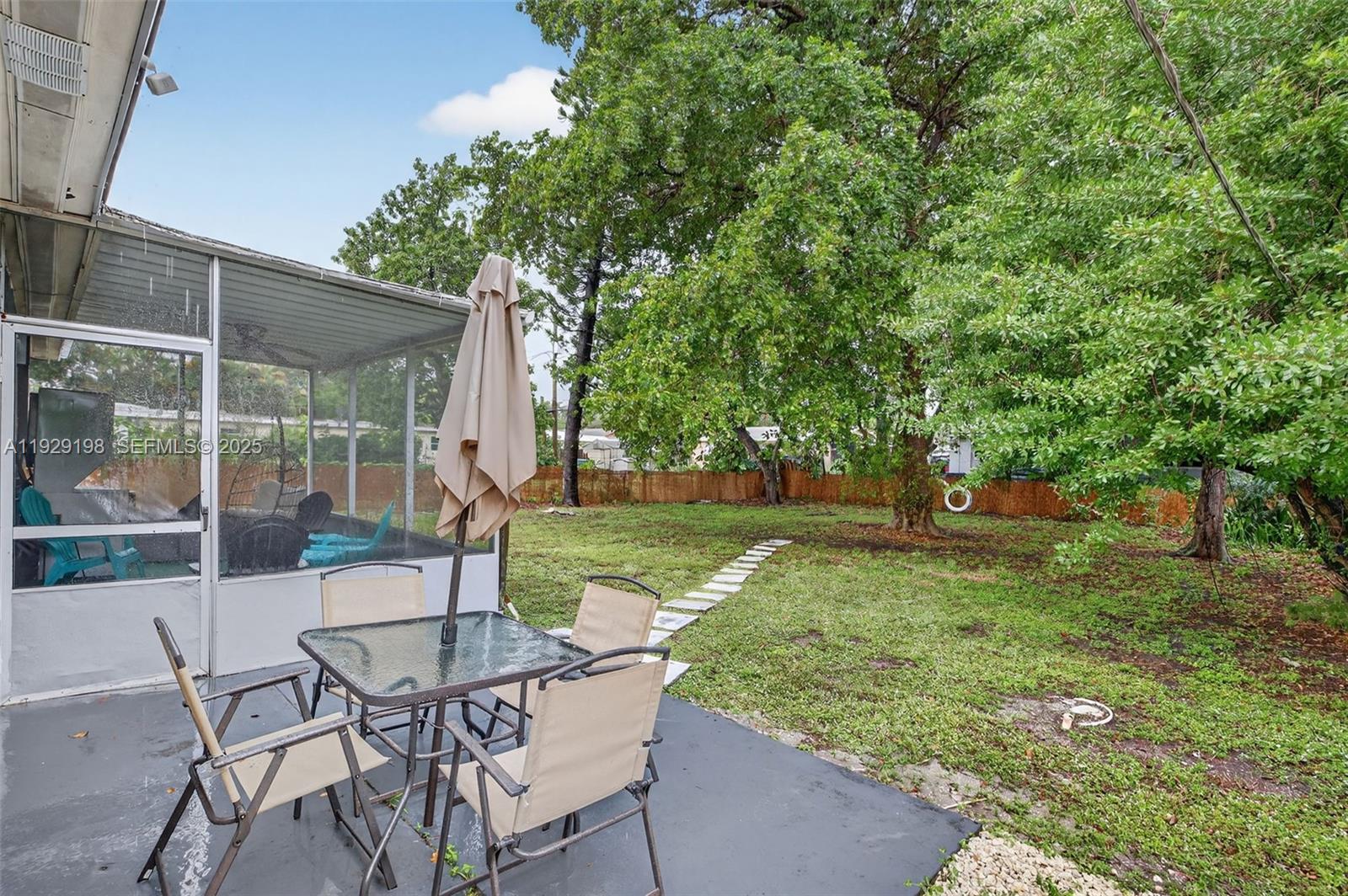 BROWARD HEIGHTS - Residential