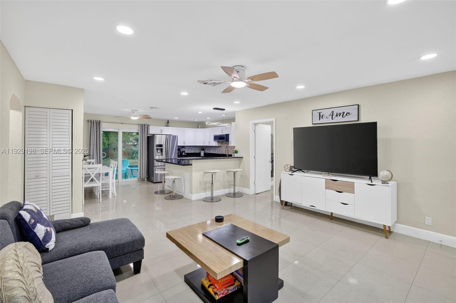 BROWARD HEIGHTS - Residential