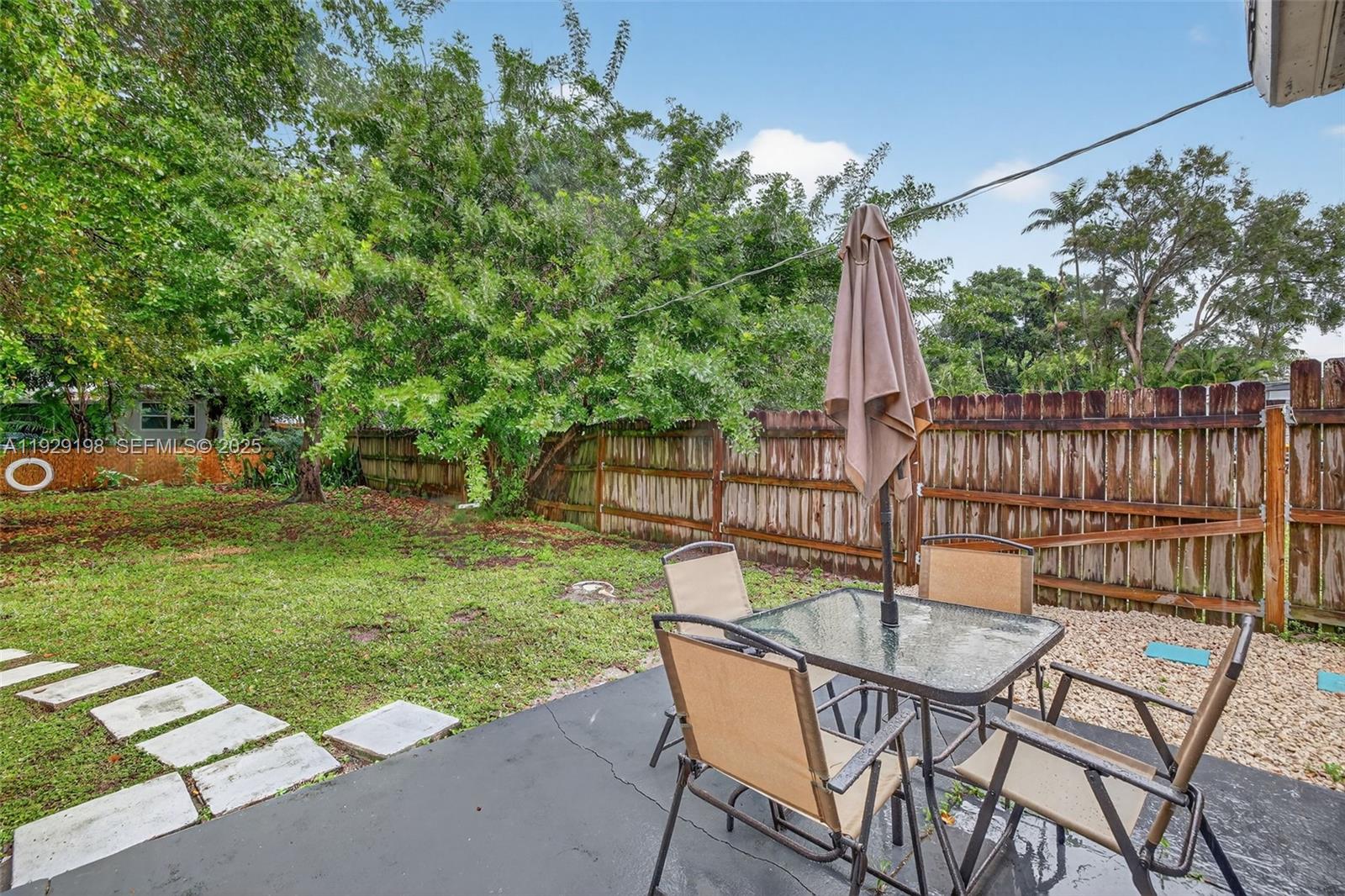 BROWARD HEIGHTS - Residential