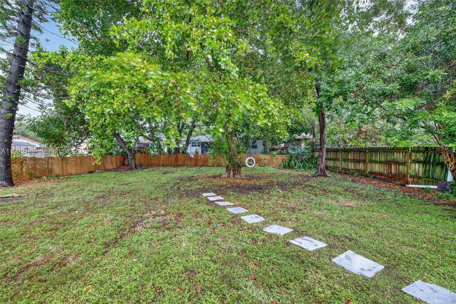 BROWARD HEIGHTS - Residential