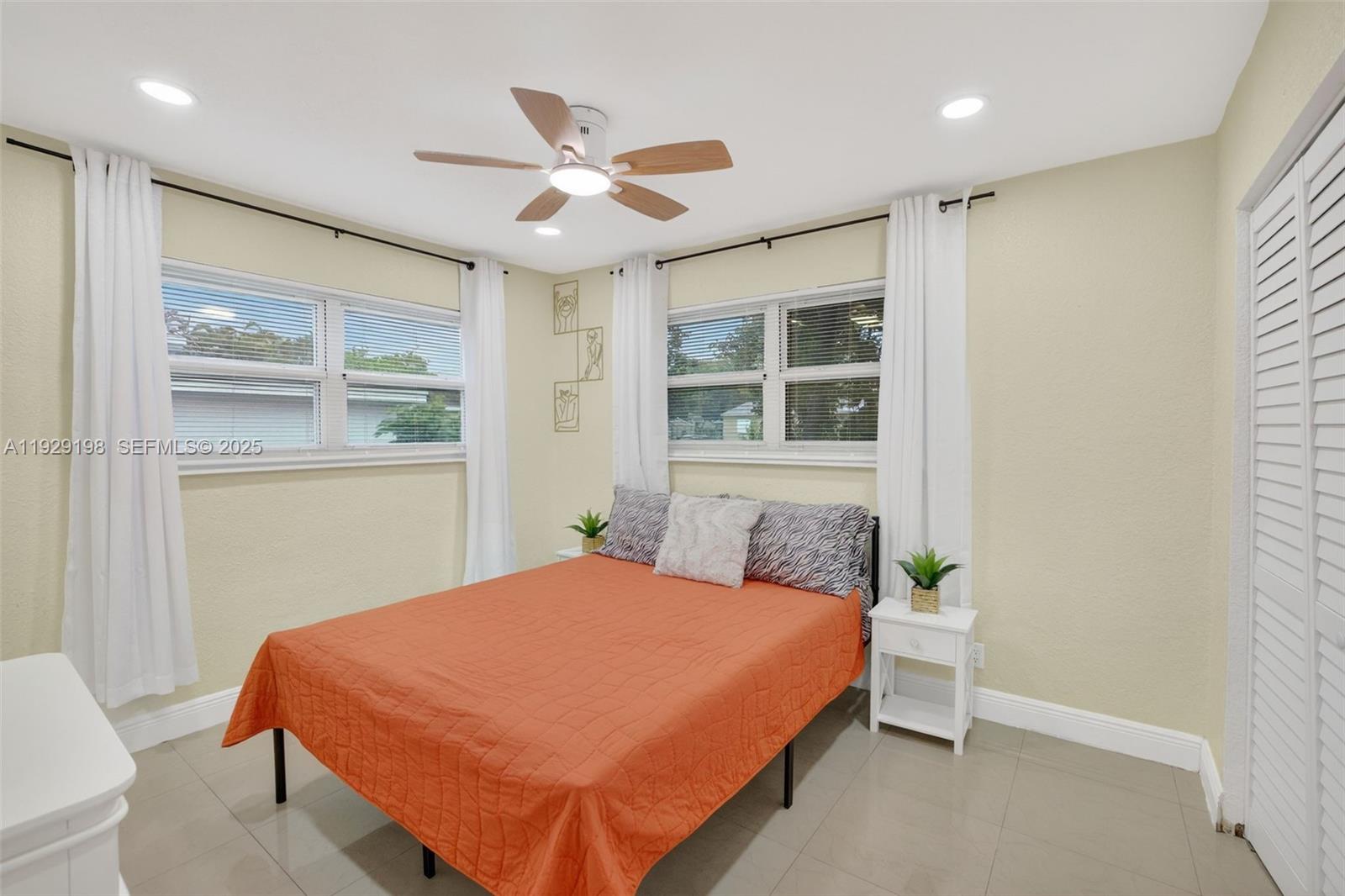 BROWARD HEIGHTS - Residential