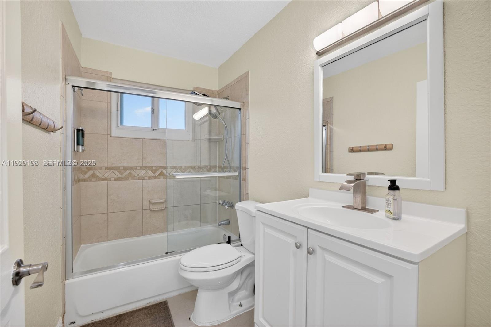 BROWARD HEIGHTS - Residential