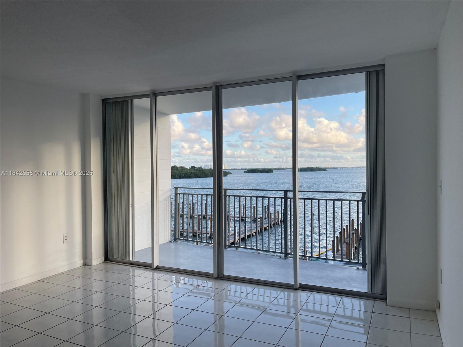 PALM BAY CONDOMINIUM - Residential