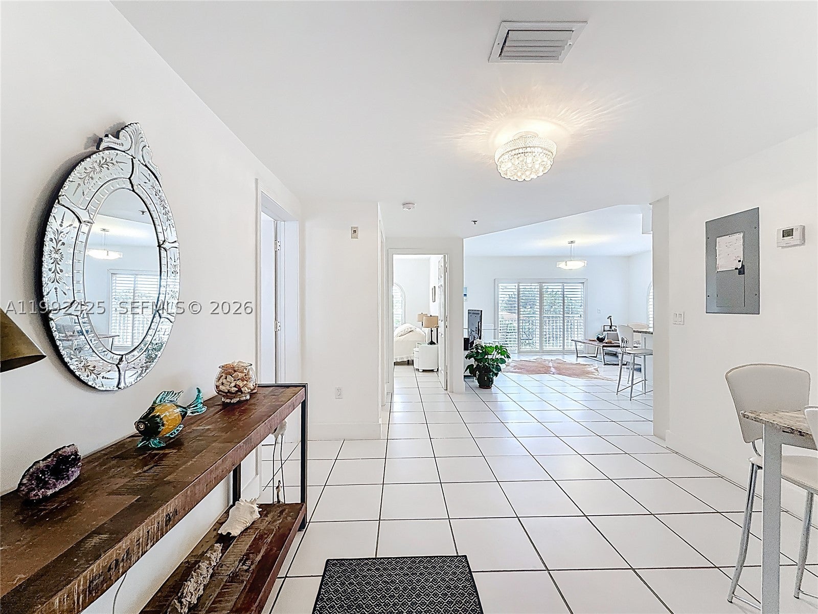 9008 Collins Ave 303