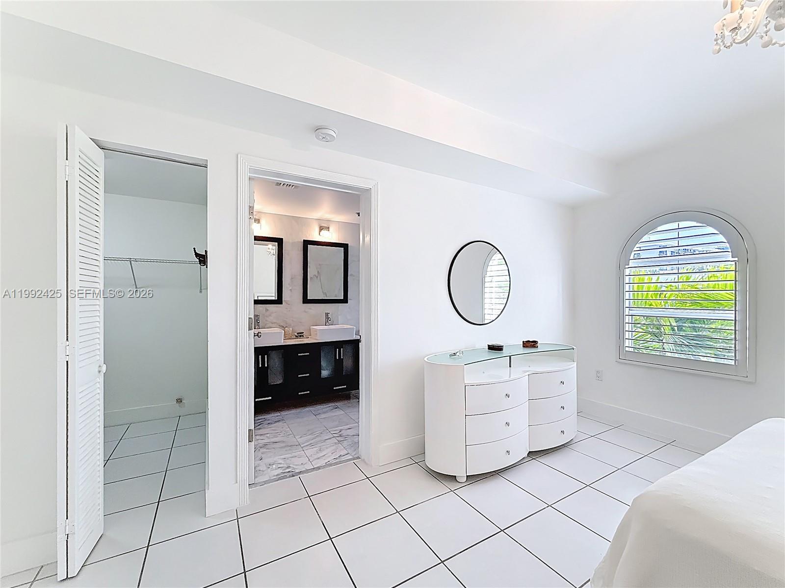 MEDITERRANEAN CONDO - Residential