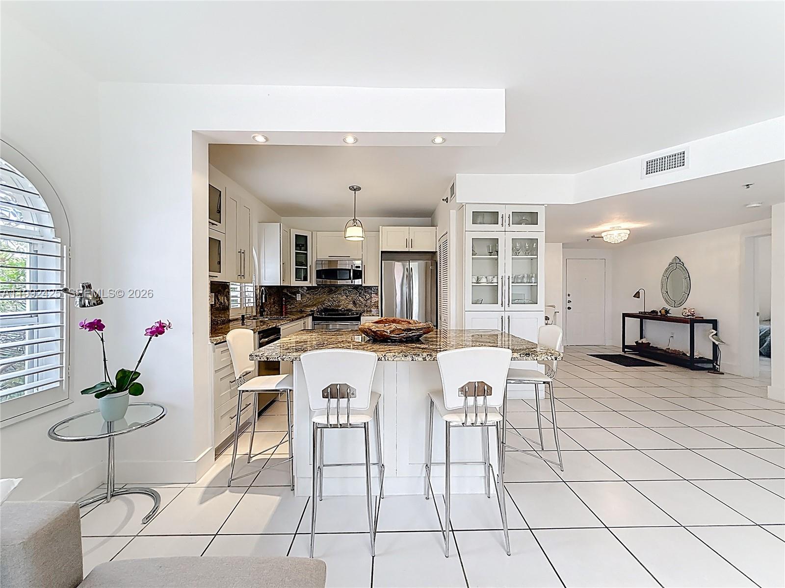 MEDITERRANEAN CONDO - Residential