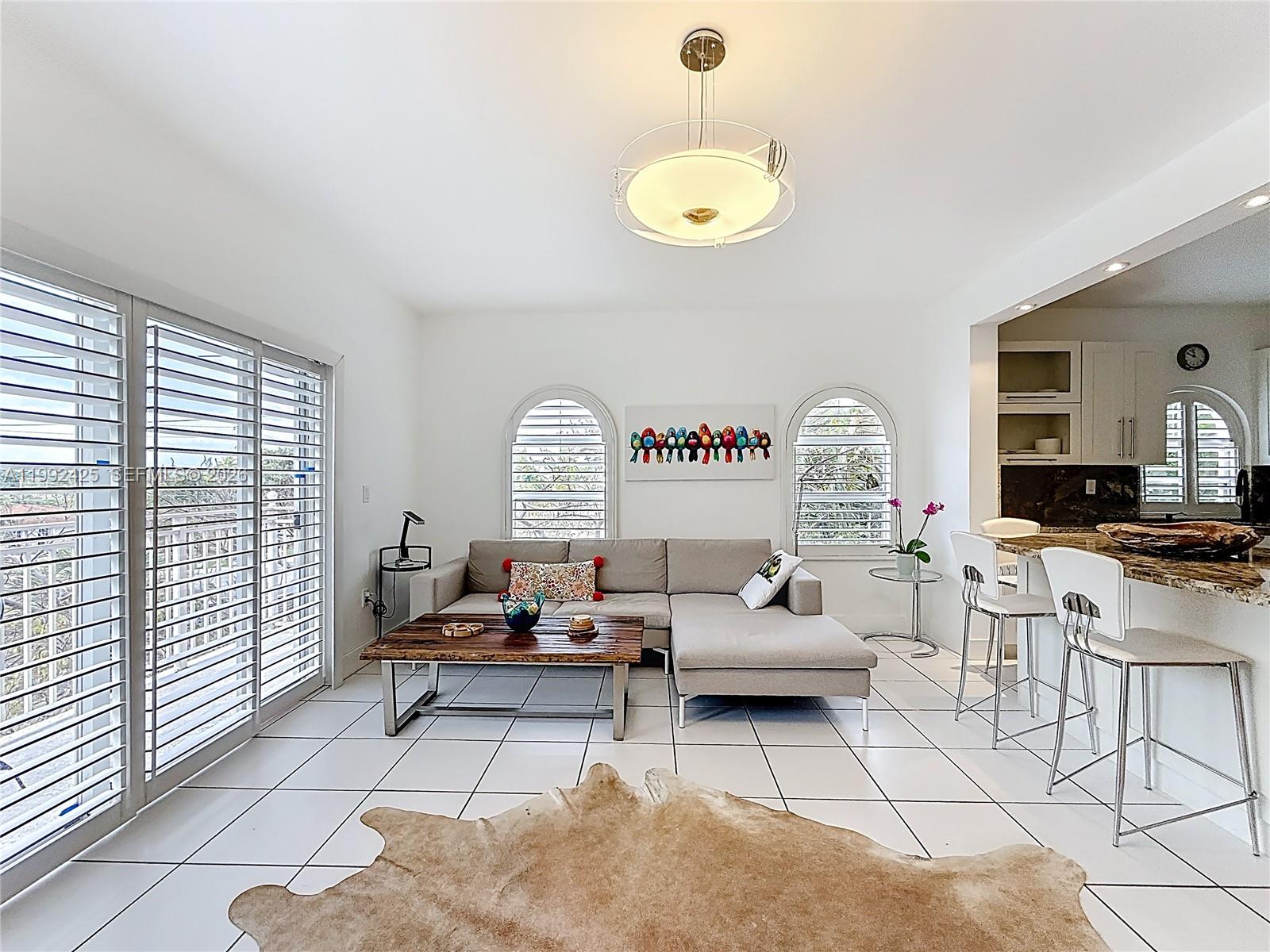 MEDITERRANEAN CONDO - Residential