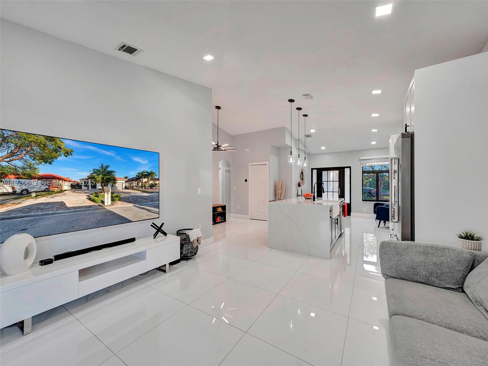 NORTH PALM ESTATES HOMES - Residential