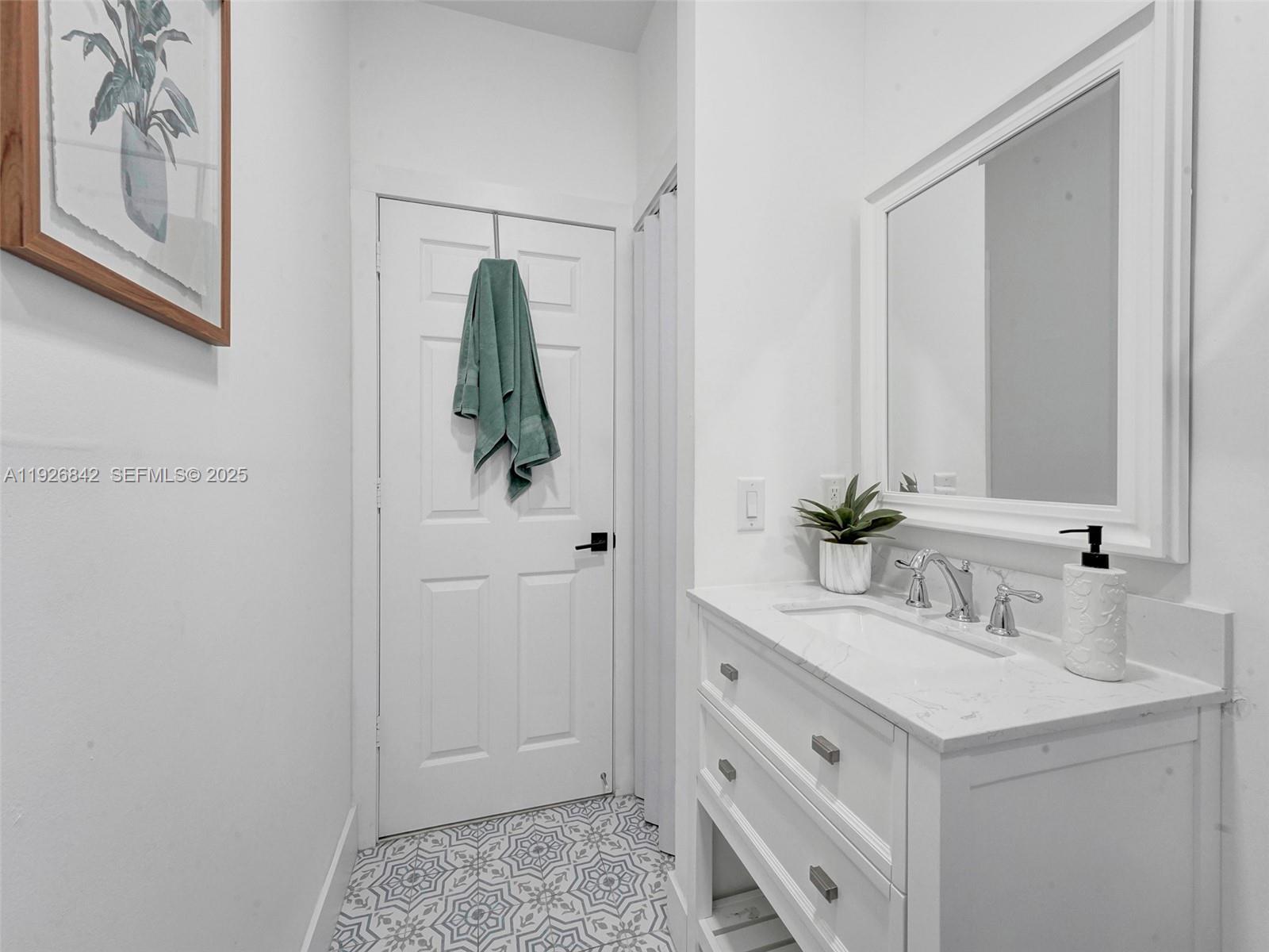 NORTH PALM ESTATES HOMES - Residential