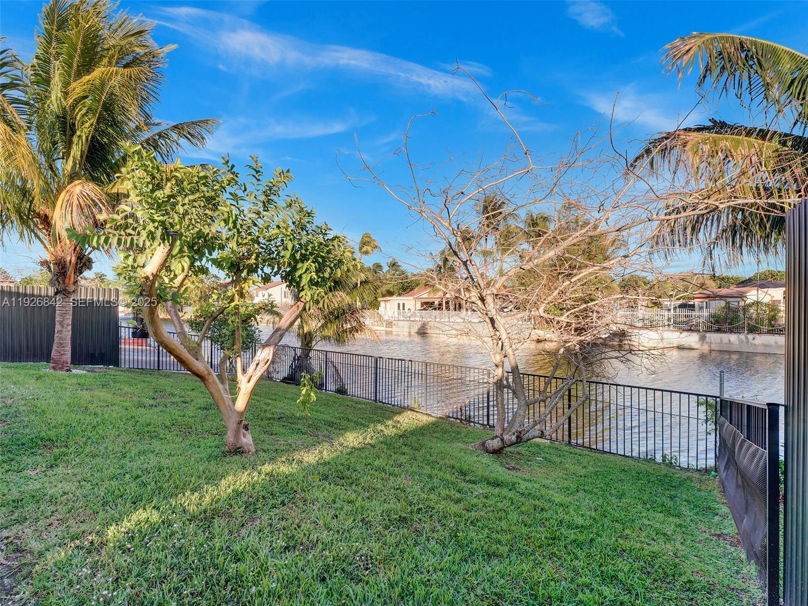 NORTH PALM ESTATES HOMES - Residential