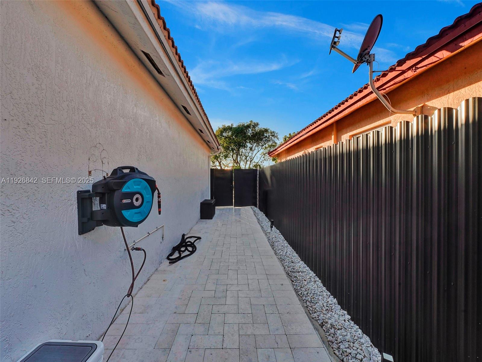 NORTH PALM ESTATES HOMES - Residential