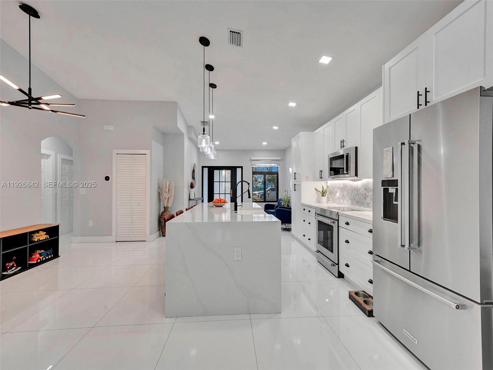 NORTH PALM ESTATES HOMES - Residential