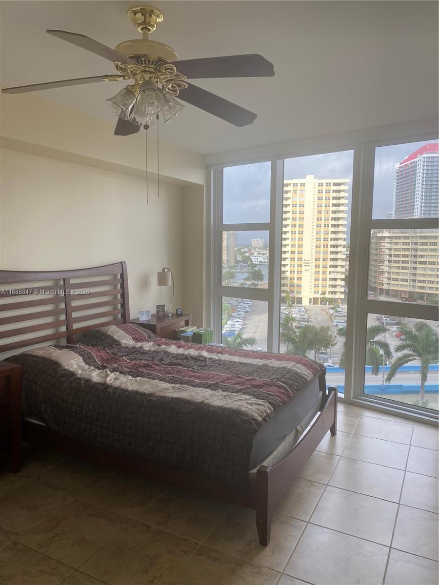 BEACH CLUB CONDO - Residential