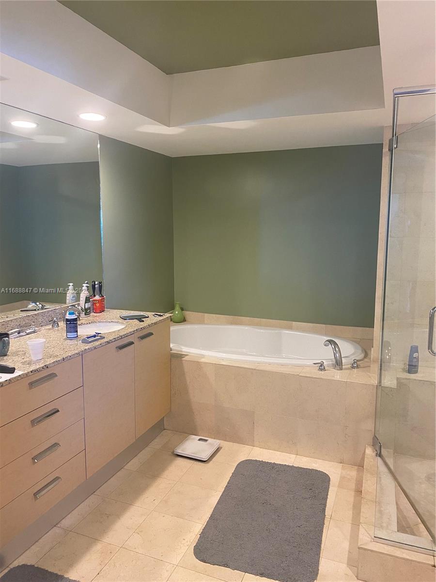 BEACH CLUB CONDO - Residential