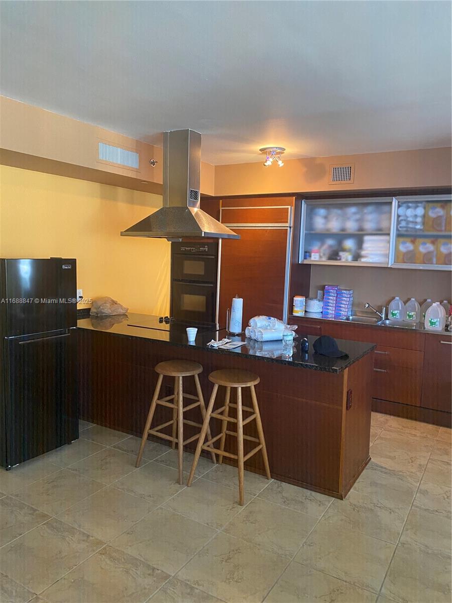 1850 S Ocean Dr 810