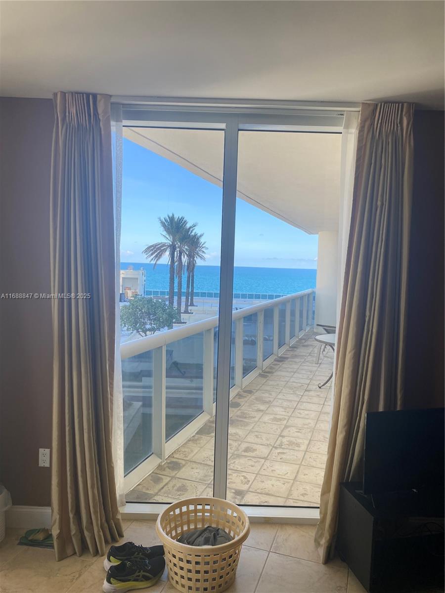 BEACH CLUB CONDO - Residential