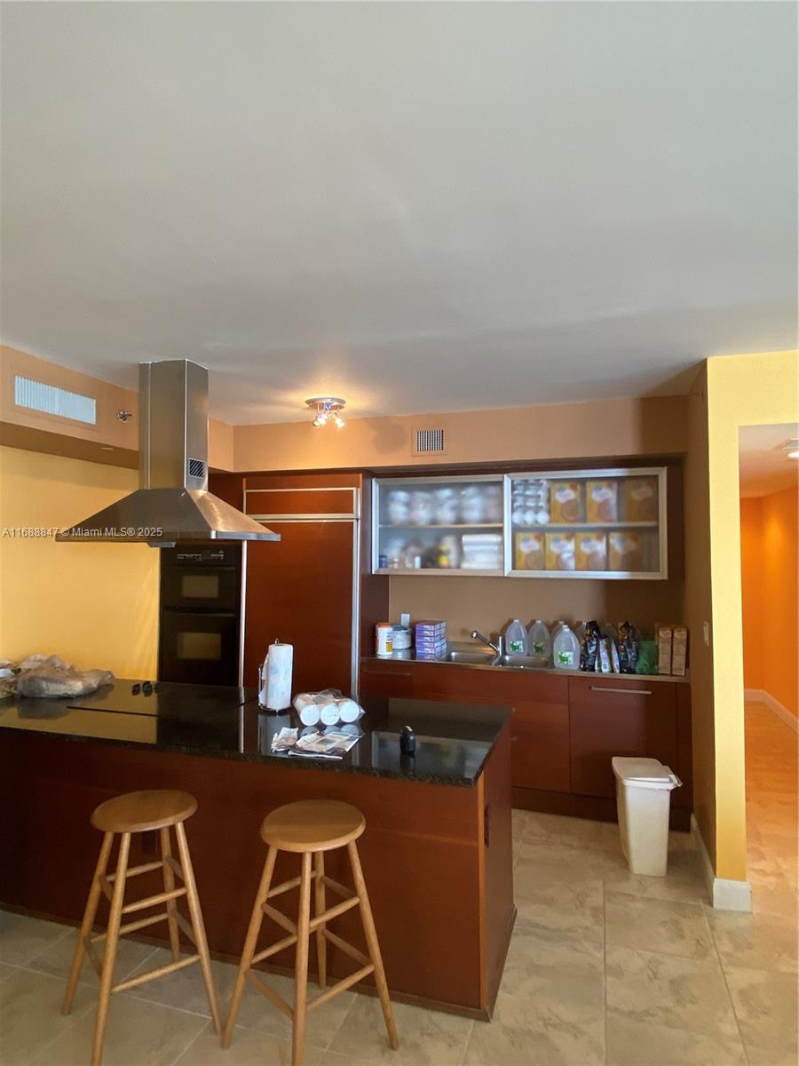 BEACH CLUB CONDO - Residential