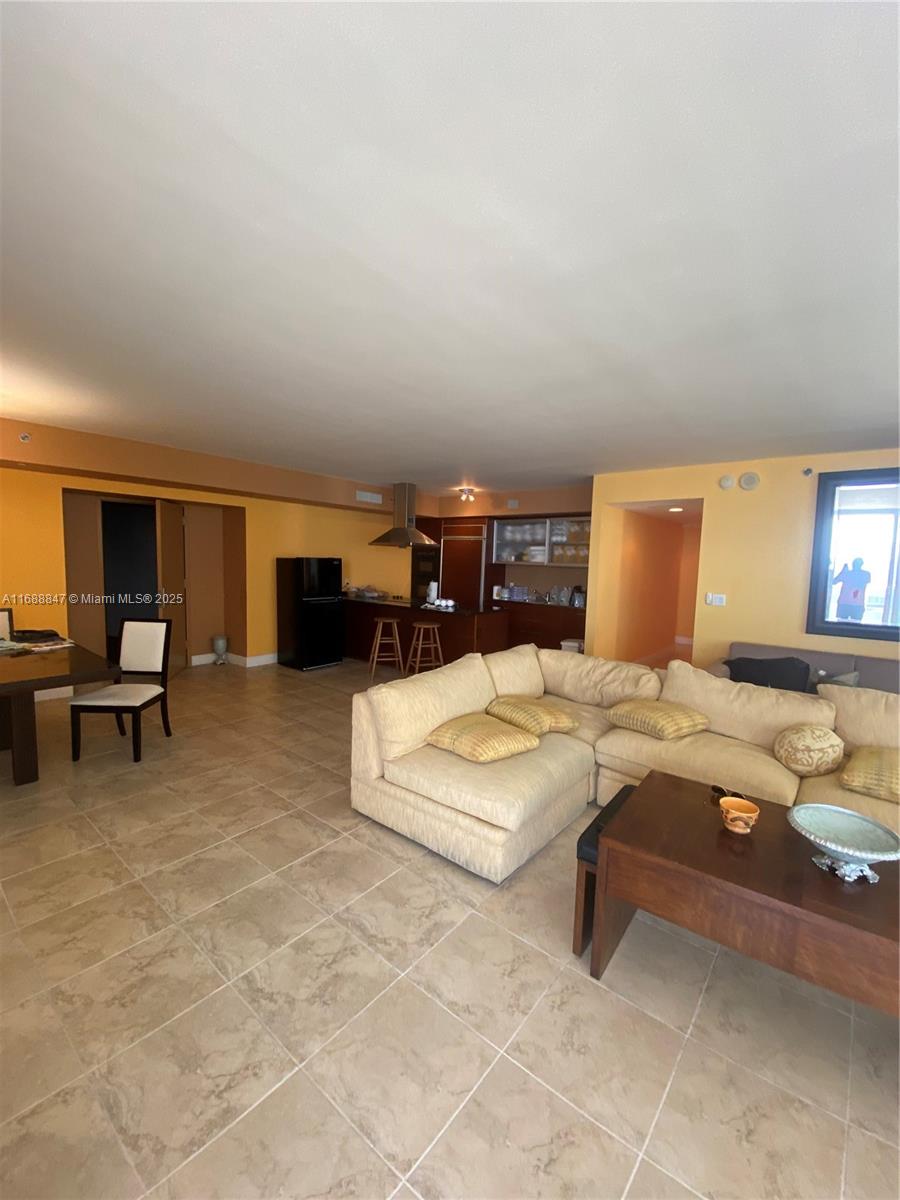 BEACH CLUB CONDO - Residential