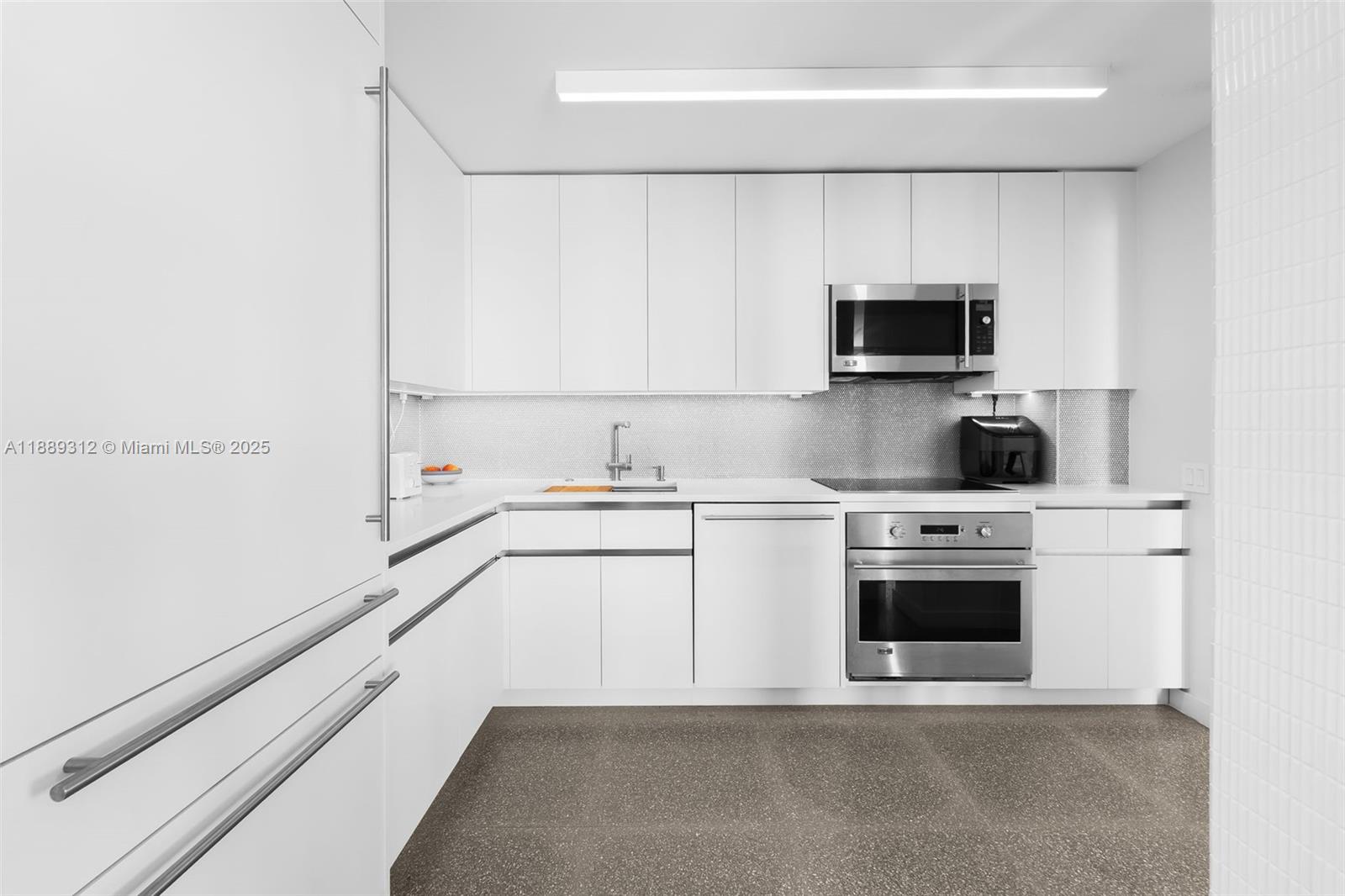 ISLAND TERRACE CONDO - Residential Lease