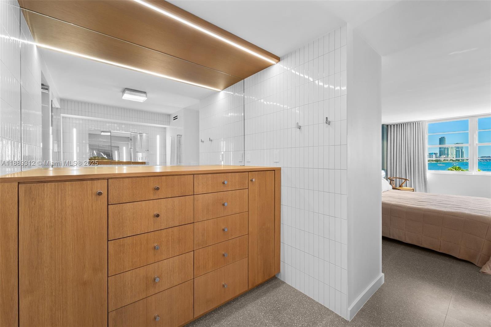ISLAND TERRACE CONDO - Residential Lease
