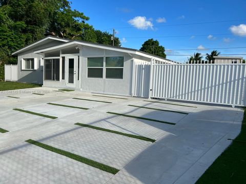 Single Family Residence in Miami FL 12040 187th St.jpg