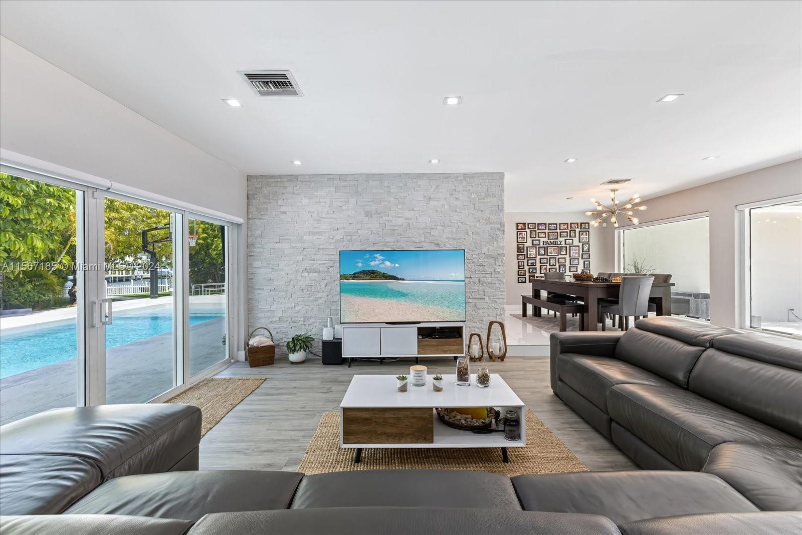 EASTERN SHORES - Residential