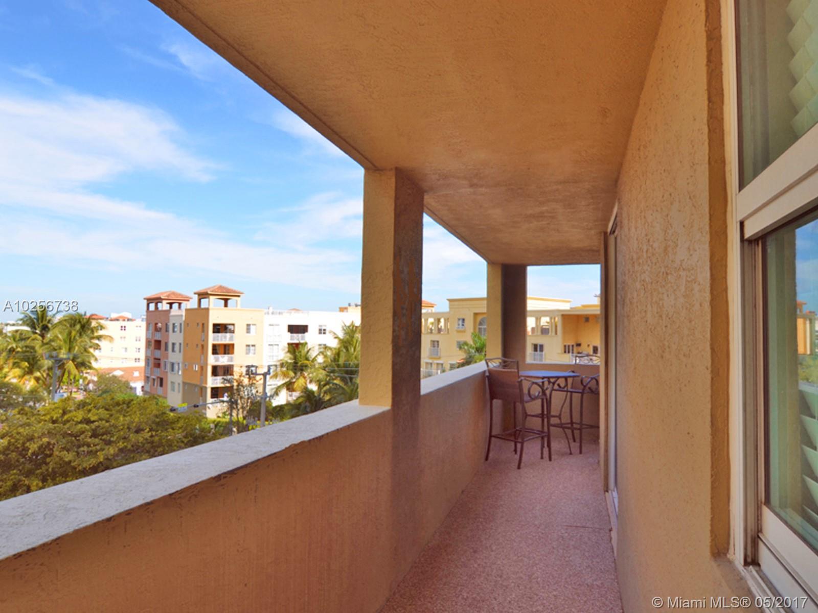 Yacht Club - Residential Lease