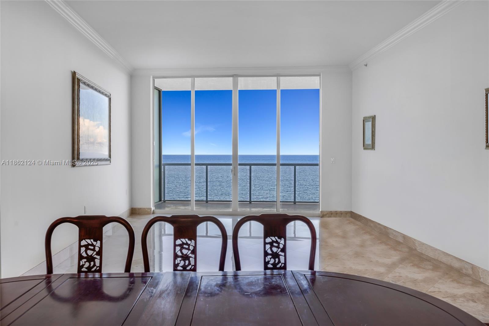 LUNA OCEAN RESIDENCES CON - Residential Lease